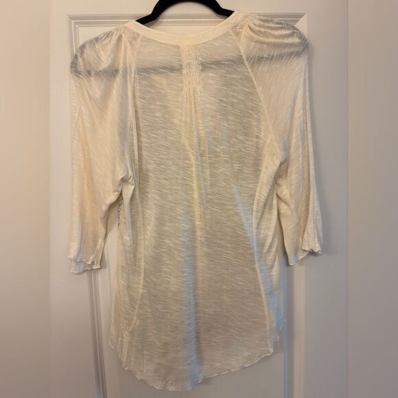 ANTHROPOLOGIE TINY Silk Metallic Silver & Gold Embroidered Henley Tee XS - Picture 3 of 9